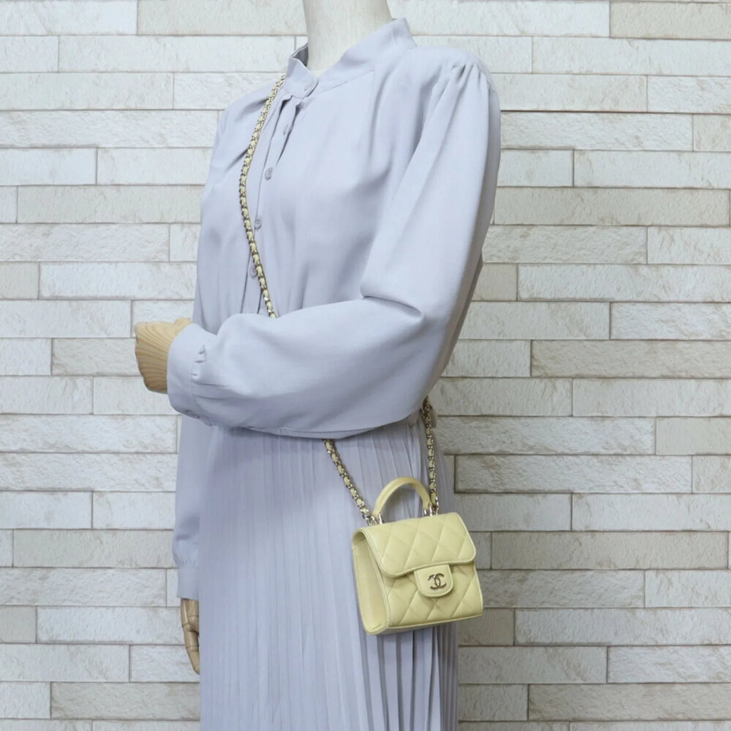 Lambskin Pre-Owned Bag AP2682 Yellow Shoulder (Good) Matelasse Women's