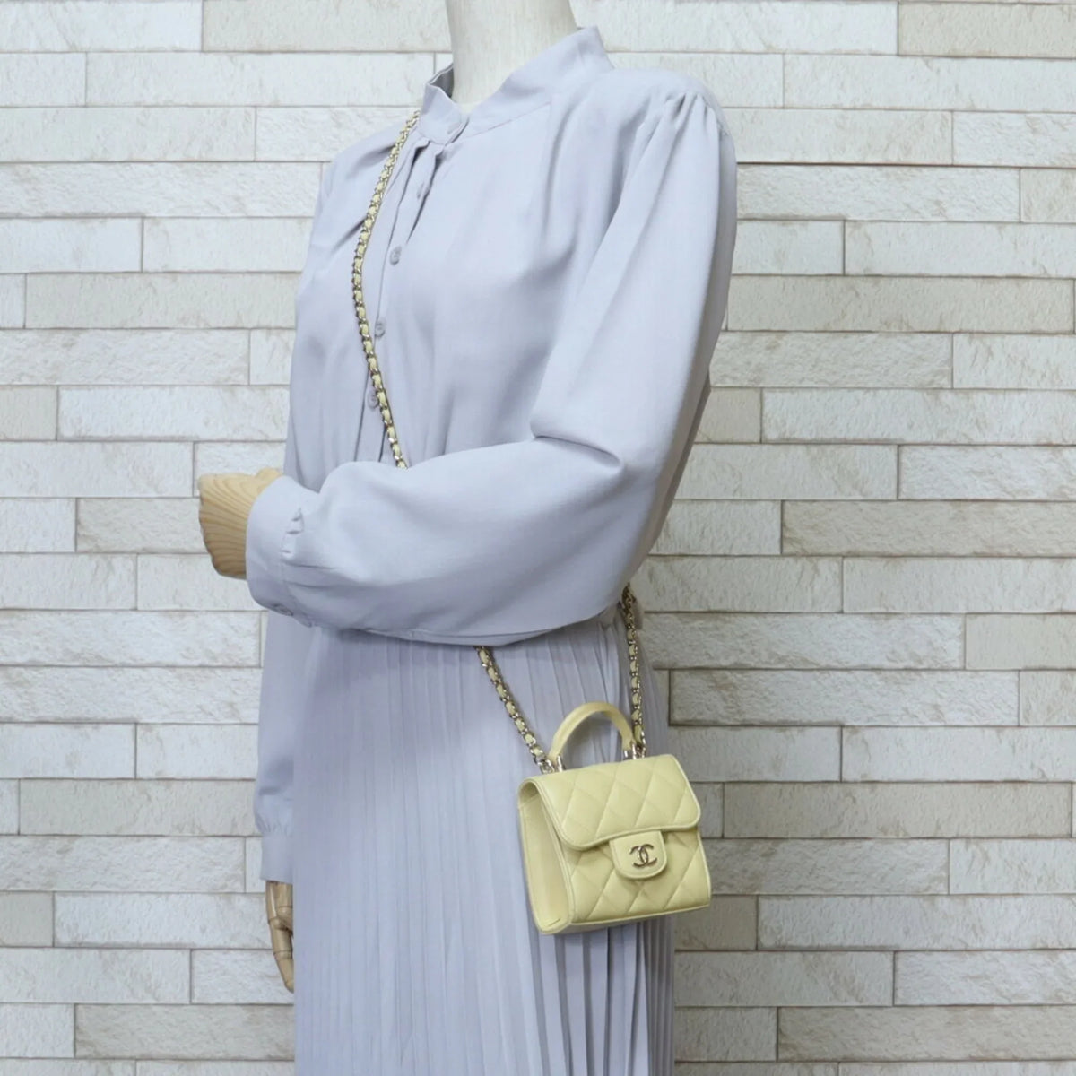 Lambskin Pre-Owned Bag AP2682 Yellow Shoulder (Good) Matelasse Women's