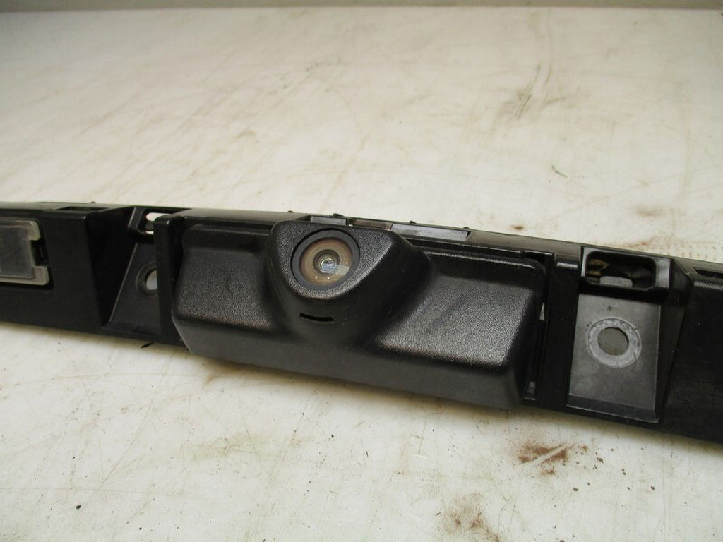 (Good) Assembly 2013-2015 Backup Rear Explorer OEM Pre-Owned Camera