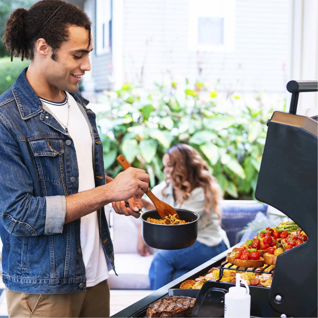Grill and Gas 4-Burner Side Burner with Pro Char-Broil Series™ Griddle